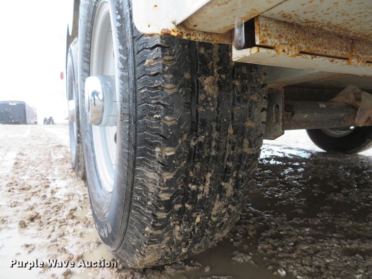 image for item DI2051 2017 Cm Trailers CMC5270-2000260 enclosed cargo trailer