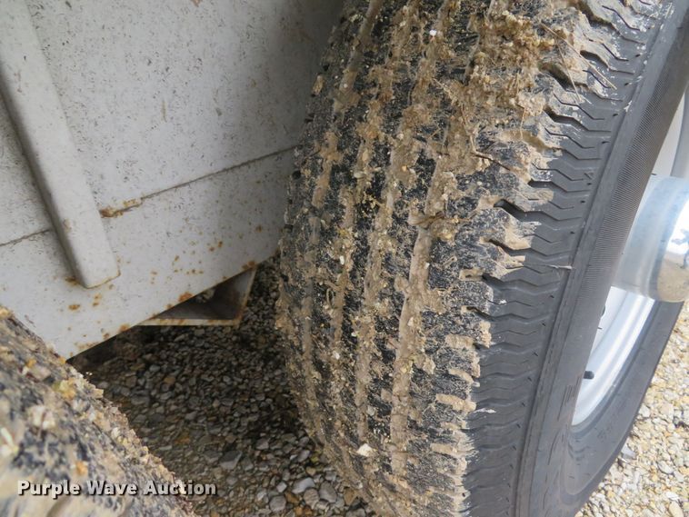 image for item DI2053 2018 Cm Trailers CMC5270-2000270 enclosed cargo trailer