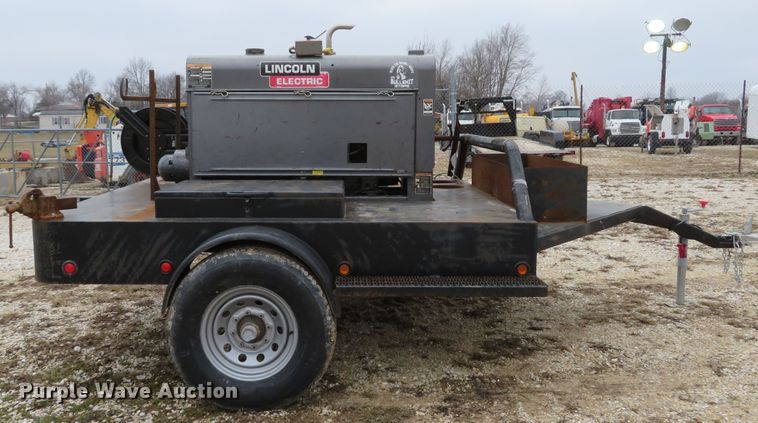 image for item DI2054 Lincoln Pipeliner 200D welder