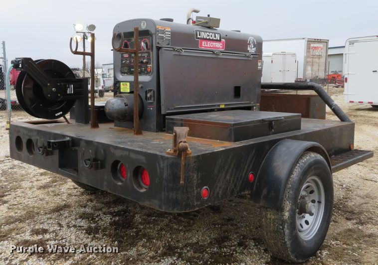 image for item DI2054 Lincoln Pipeliner 200D welder