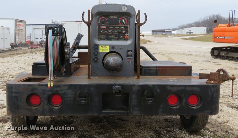 image for item DI2054 Lincoln Pipeliner 200D welder