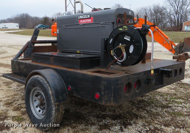 image for item DI2054 Lincoln Pipeliner 200D welder