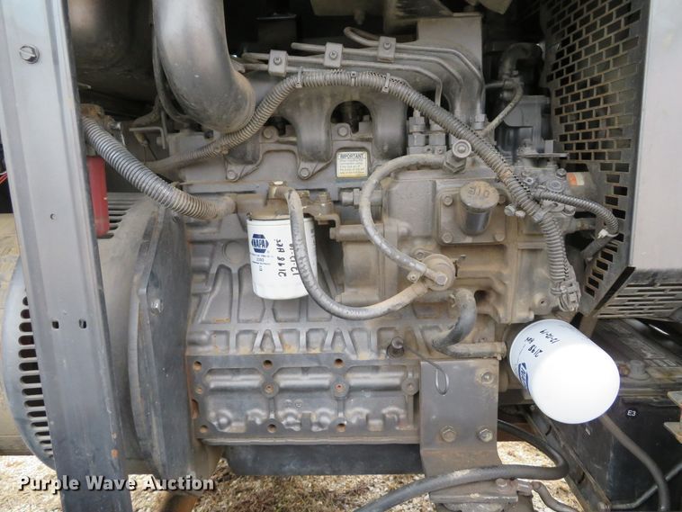 image for item DI2054 Lincoln Pipeliner 200D welder