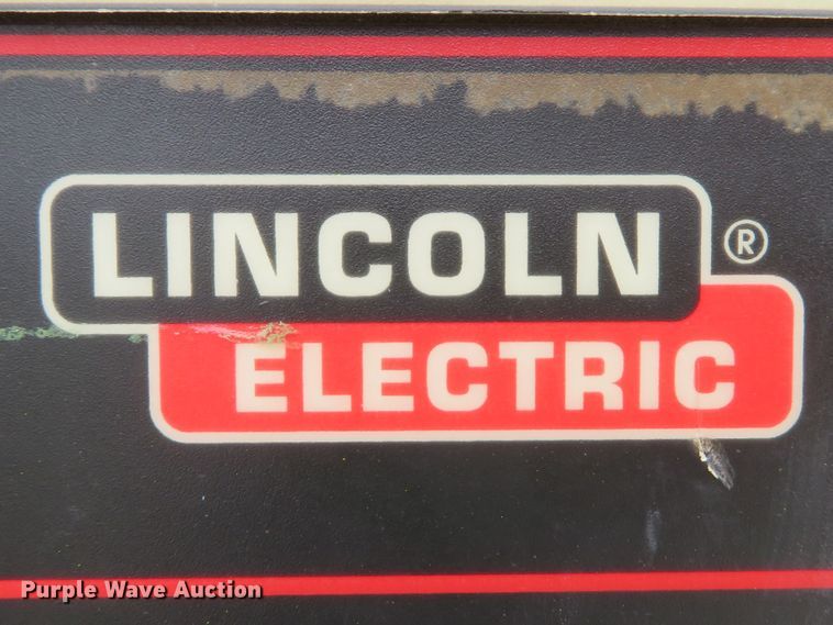 image for item DI2054 Lincoln Pipeliner 200D welder