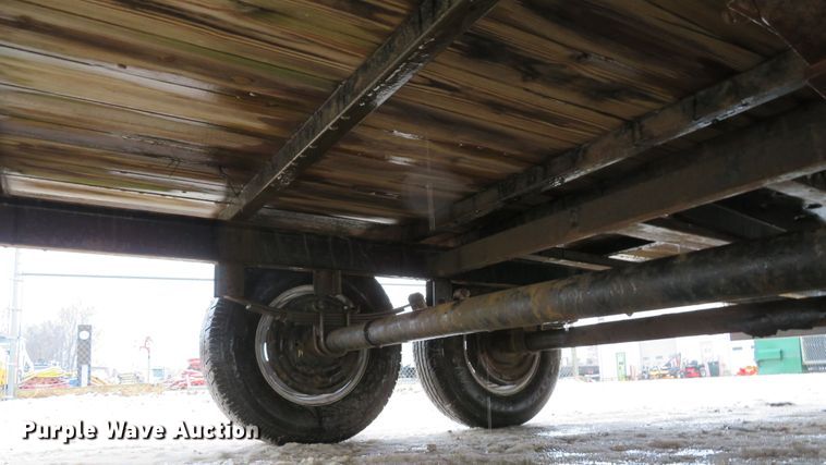 image for item DI2063 2011 Sure Trac ST10220TD02A-B-100 equipment trailer