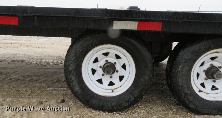 image for item DI2063 2011 Sure Trac ST10220TD02A-B-100 equipment trailer