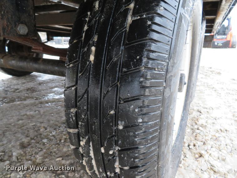 image for item DI2063 2011 Sure Trac ST10220TD02A-B-100 equipment trailer