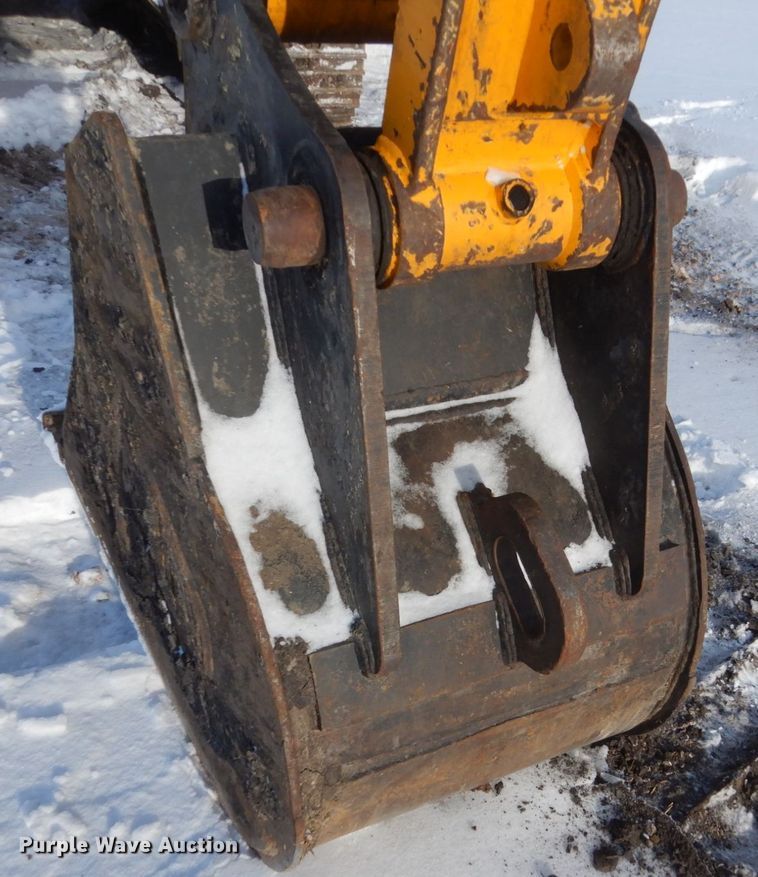 image for item FU9185 2014 JCB JS160 excavator