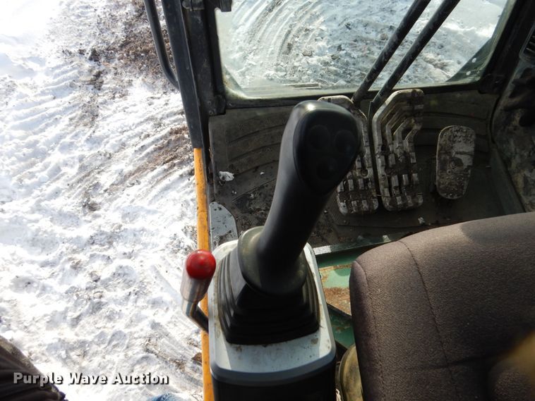 image for item FU9185 2014 JCB JS160 excavator