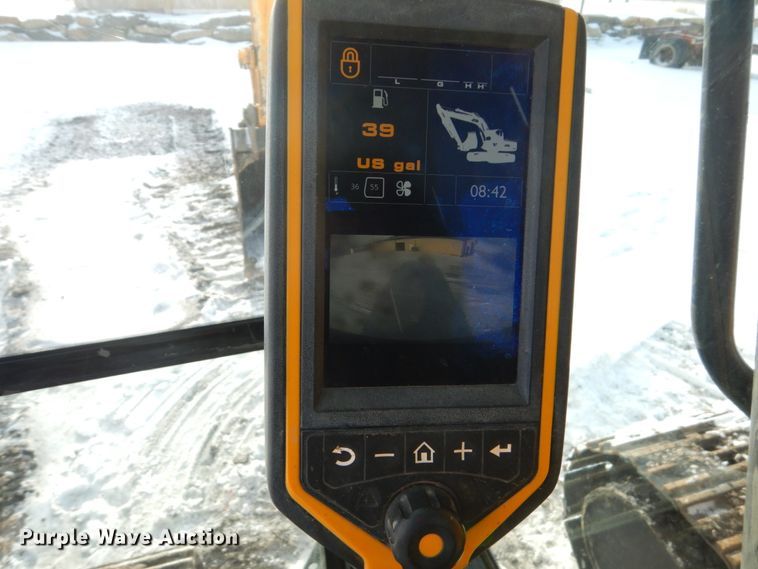 image for item FU9185 2014 JCB JS160 excavator