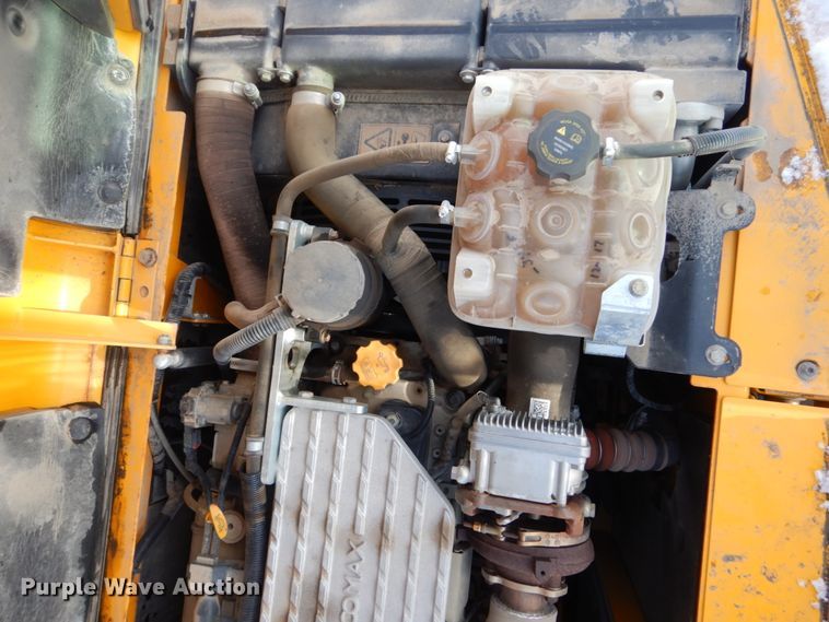 image for item FU9185 2014 JCB JS160 excavator