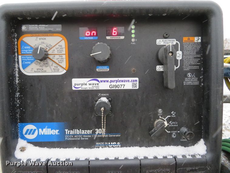 image for item GI9077 Miller Tailblazer 302 welder/generator