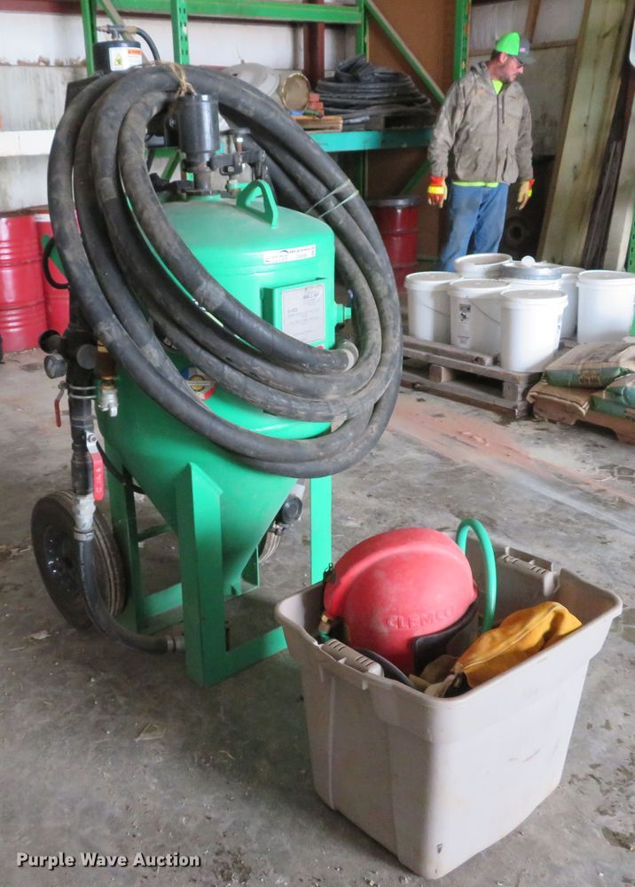 image for item GI9090 2017 MMLJ DB800 dustless media blaster