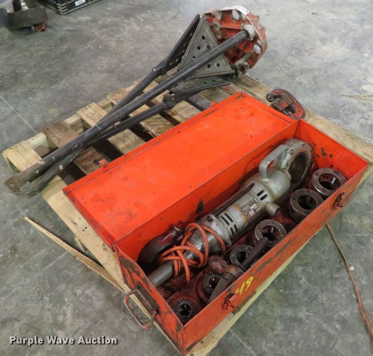 image for item GI9099 Ridgid 700 pipe threader