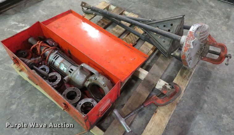 image for item GI9099 Ridgid 700 pipe threader