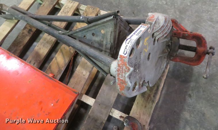 image for item GI9099 Ridgid 700 pipe threader