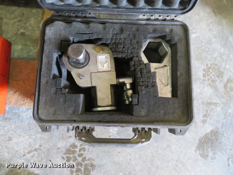 image for item GI9124 Torq Lite hydraulic torque wrench