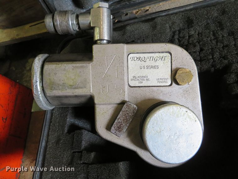 image for item GI9124 Torq Lite hydraulic torque wrench