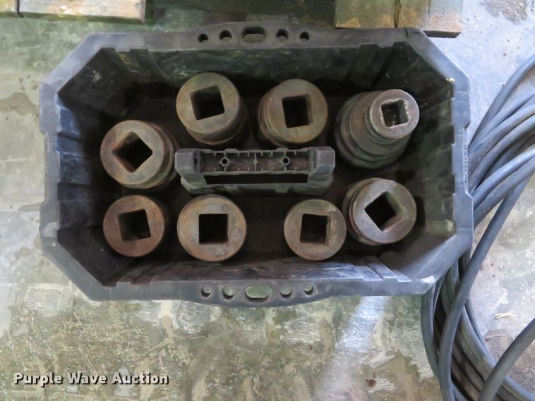 image for item GI9124 Torq Lite hydraulic torque wrench