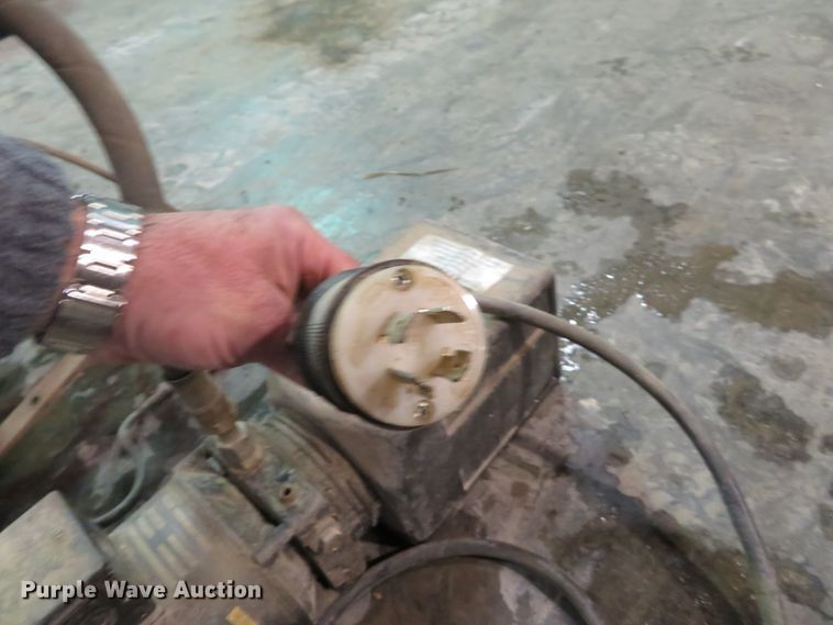 image for item GI9125 Coll-O-Crimp T420 Super I hose crimping machine