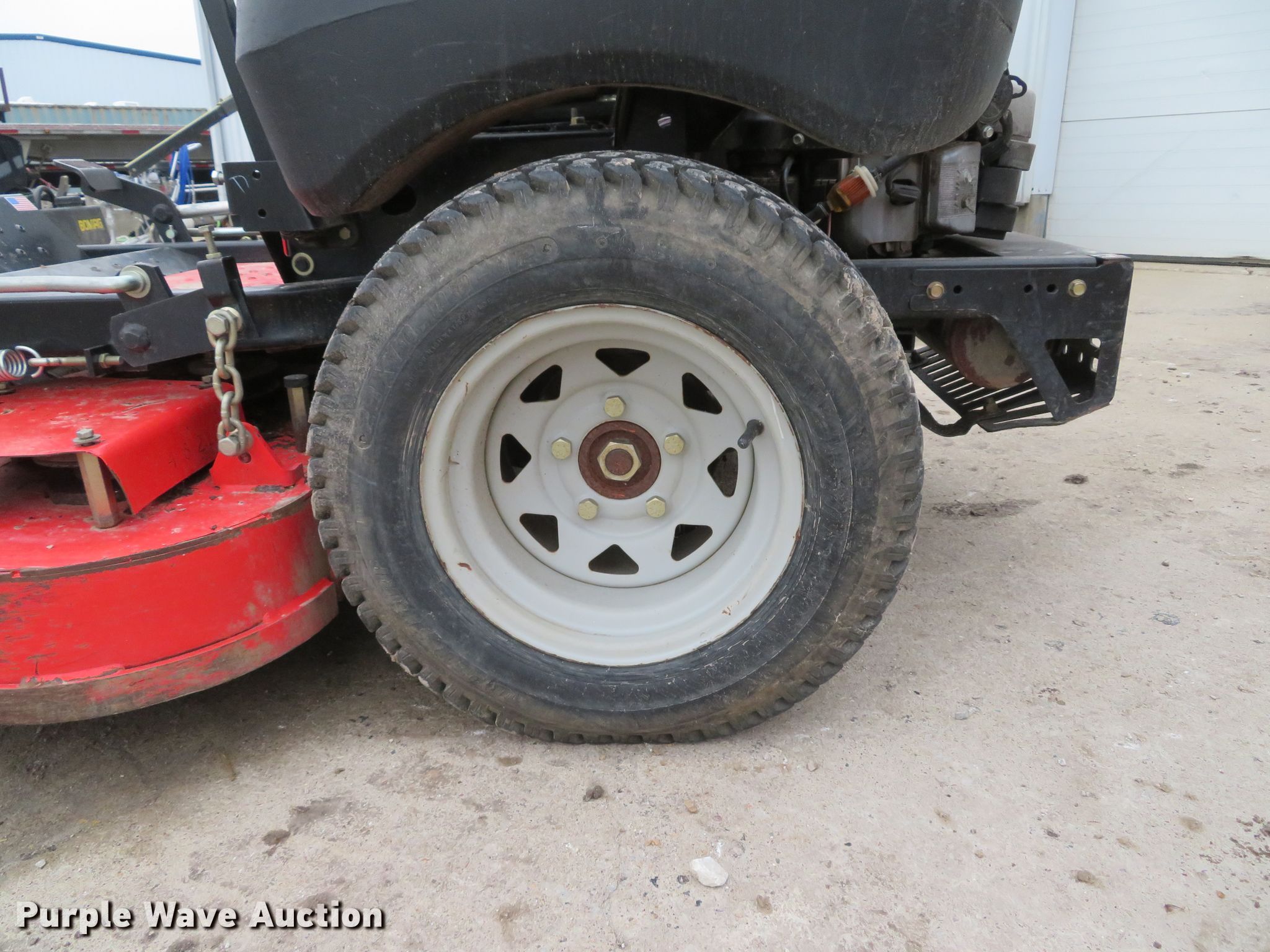 Gravely 148Z ZTR lawn mower in Troy, MO Item GI9146 sold Purple Wave