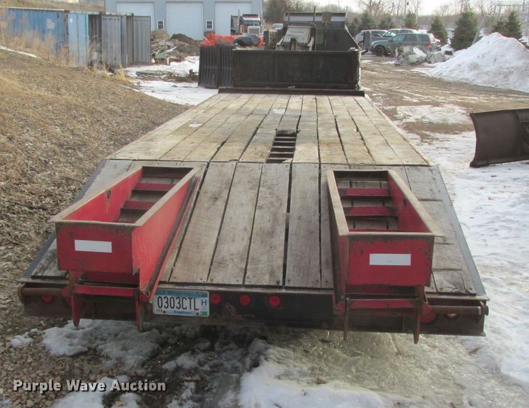 image for item DA8346 1991 Trail King TK20 equipment trailer