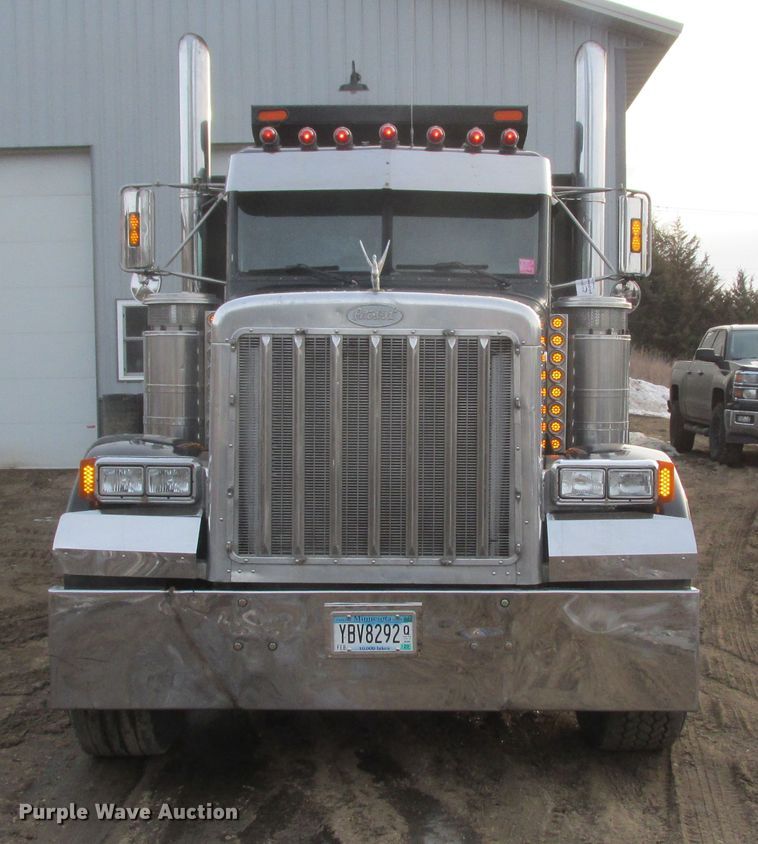 image for item DA8347 1995 Peterbilt 379 dump truck