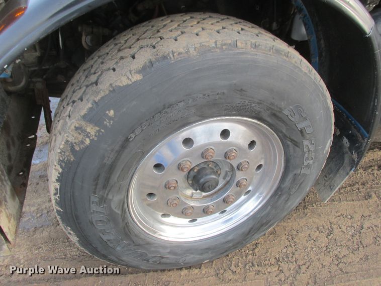 image for item DA8347 1995 Peterbilt 379 dump truck