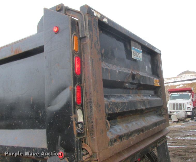 image for item DA8347 1995 Peterbilt 379 dump truck