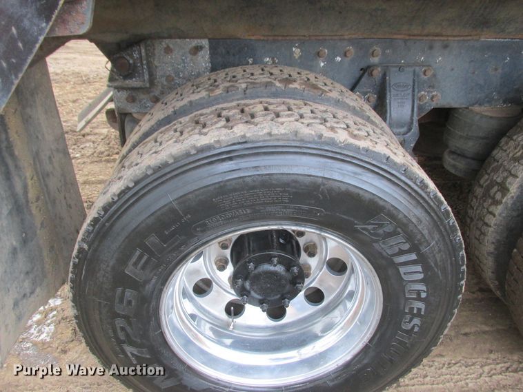 image for item DA8347 1995 Peterbilt 379 dump truck