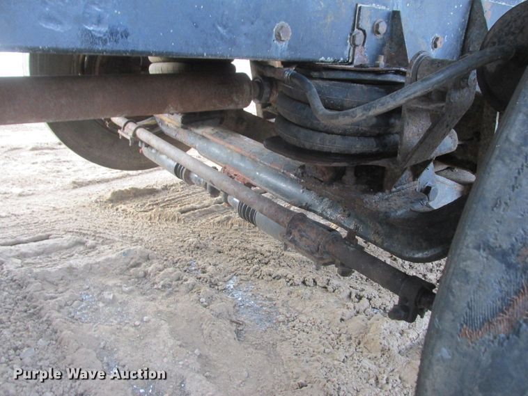 image for item DA8347 1995 Peterbilt 379 dump truck