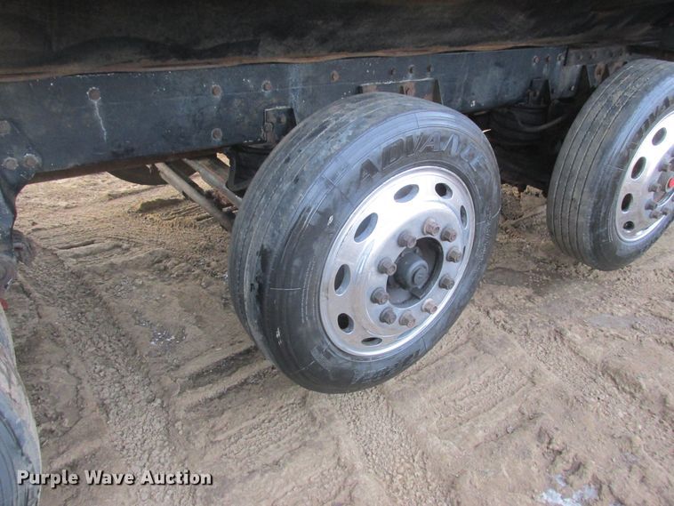 image for item DA8347 1995 Peterbilt 379 dump truck