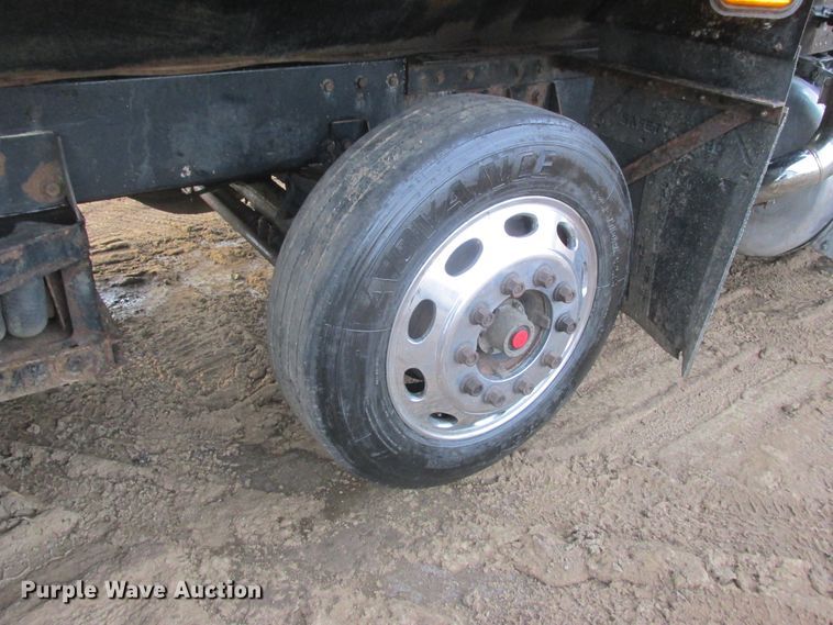 image for item DA8347 1995 Peterbilt 379 dump truck