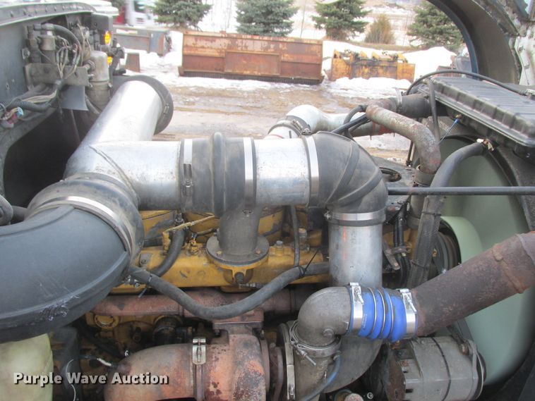 image for item DA8347 1995 Peterbilt 379 dump truck