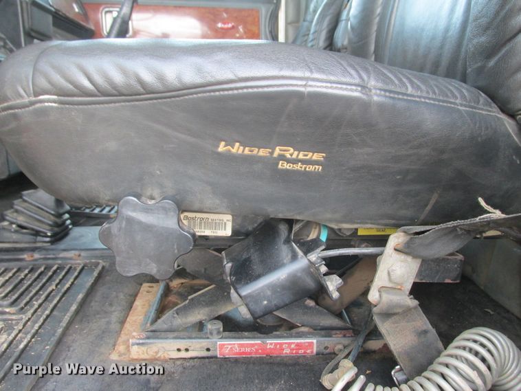 image for item DA8347 1995 Peterbilt 379 dump truck