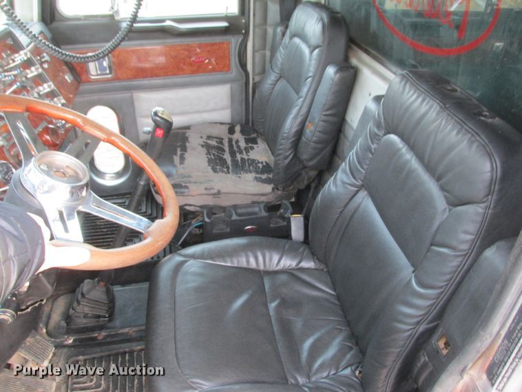 image for item DA8347 1995 Peterbilt 379 dump truck