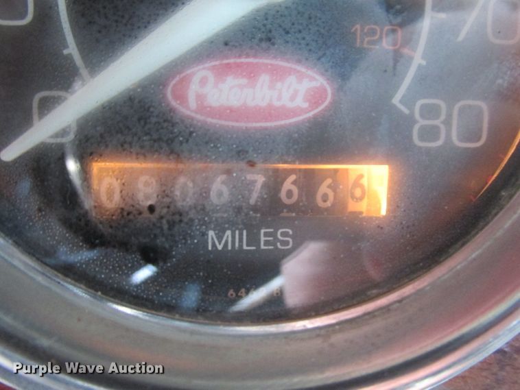 image for item DA8347 1995 Peterbilt 379 dump truck