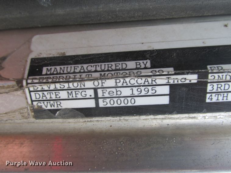 image for item DA8347 1995 Peterbilt 379 dump truck