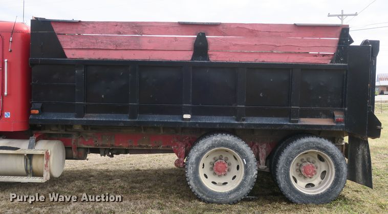 image for item DB10008 1993 Freightliner FLD dump truck