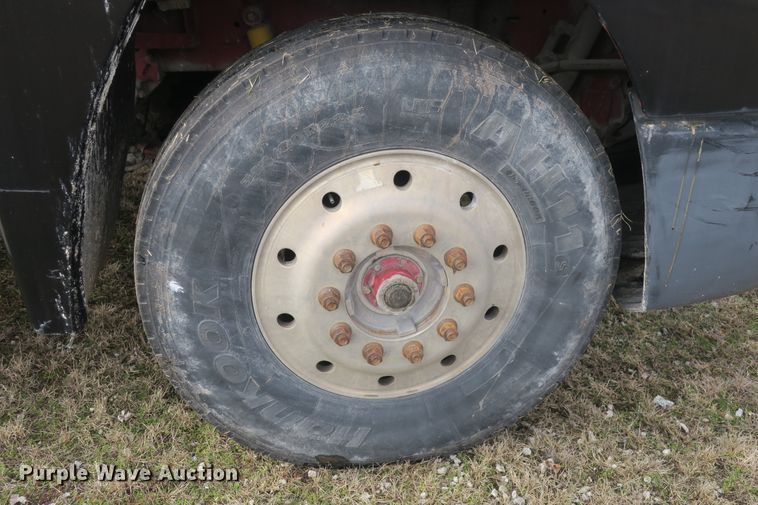 image for item DB10008 1993 Freightliner FLD dump truck