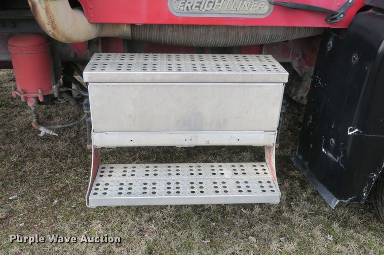 image for item DB10008 1993 Freightliner FLD dump truck