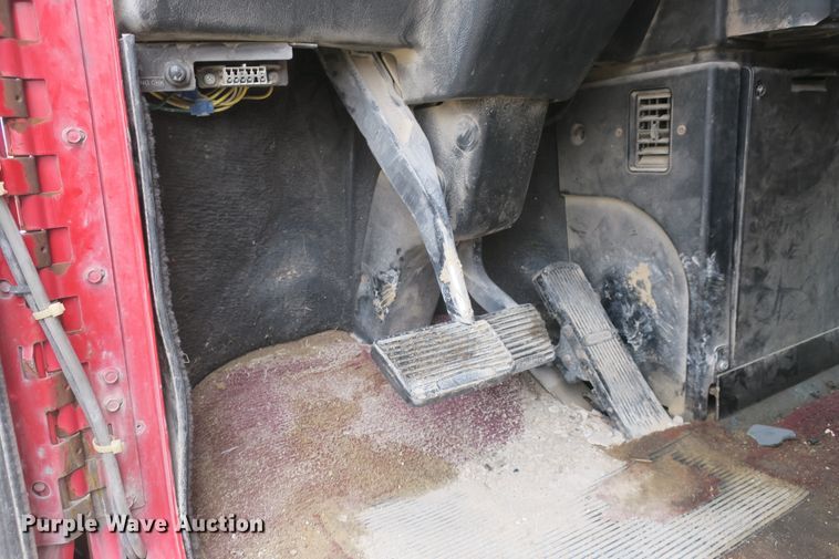 image for item DB10008 1993 Freightliner FLD dump truck