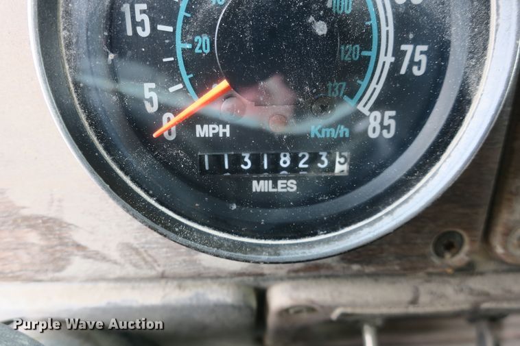 image for item DB10008 1993 Freightliner FLD dump truck