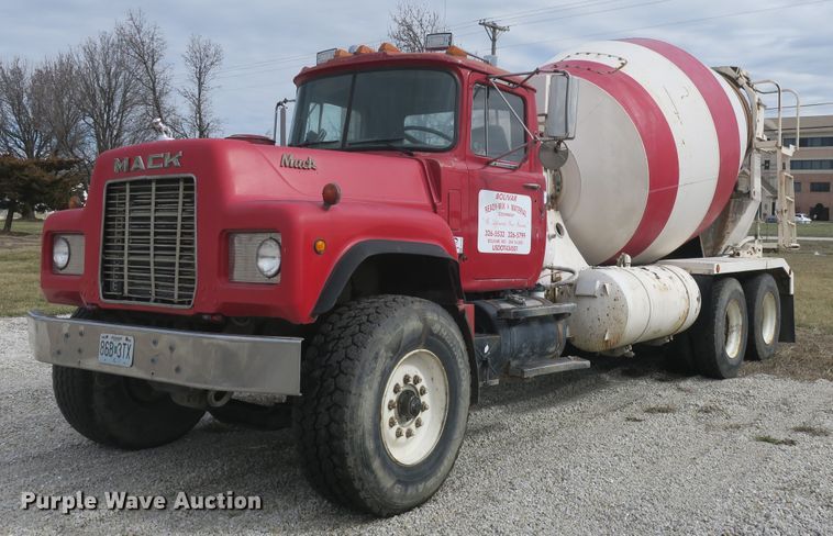 image for item DB10009 1990 Mack RD690S ready mix truck