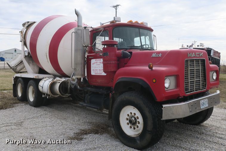 image for item DB10009 1990 Mack RD690S ready mix truck