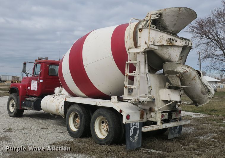 image for item DB10009 1990 Mack RD690S ready mix truck