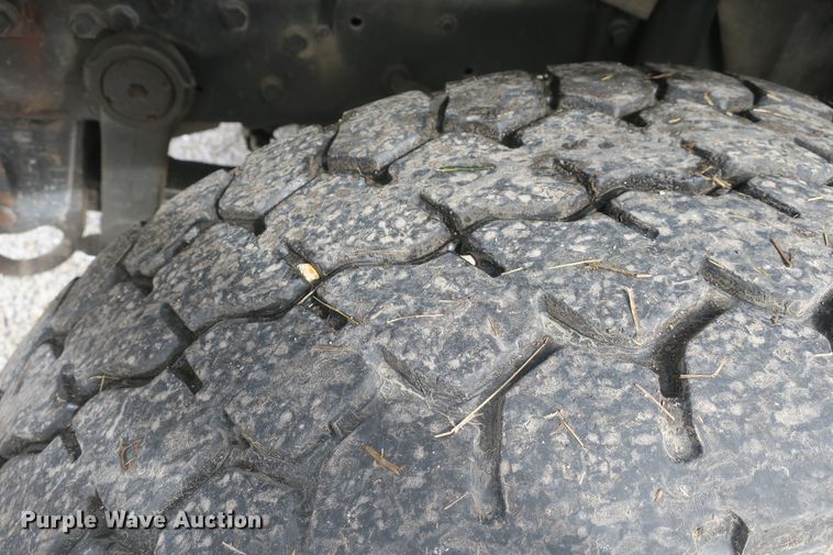 image for item DB10009 1990 Mack RD690S ready mix truck