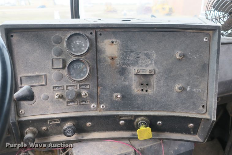 image for item DB10009 1990 Mack RD690S ready mix truck