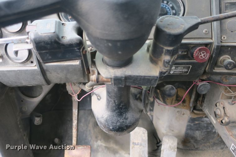 image for item DB10009 1990 Mack RD690S ready mix truck