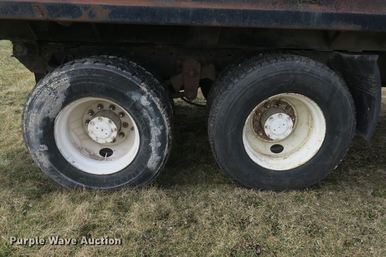 image for item DB10010 1985 Freightliner FLC dump truck